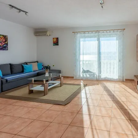 Apartment Beslic